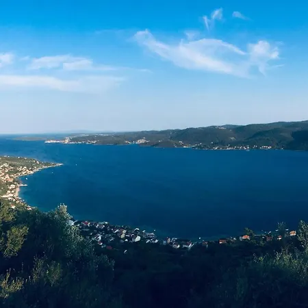 Jadra アパート クチフェ